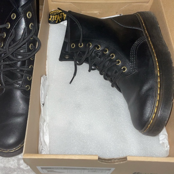 Dr. Martens AirWair - Picture 3 of 3